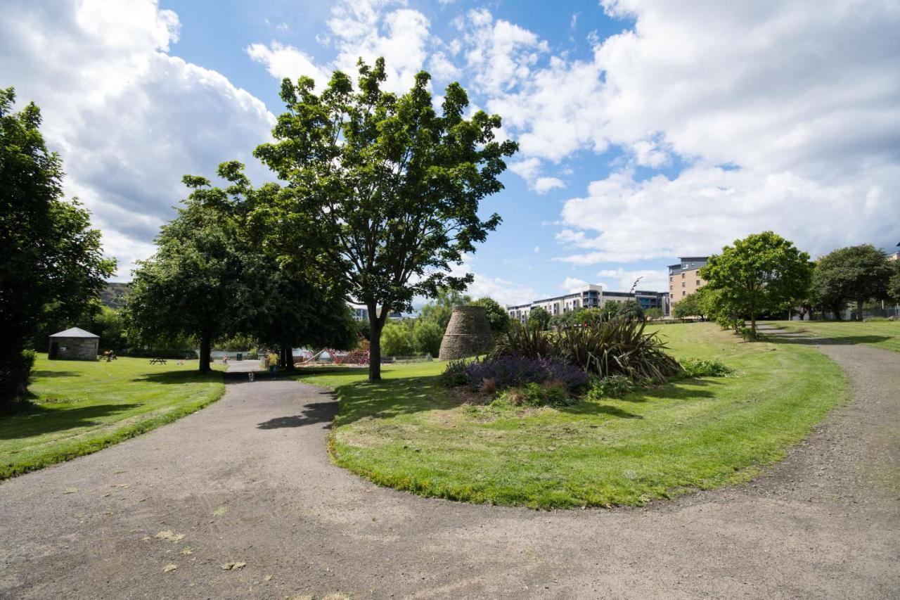 Lochend Serviced Apartments Edimburgo Exterior foto